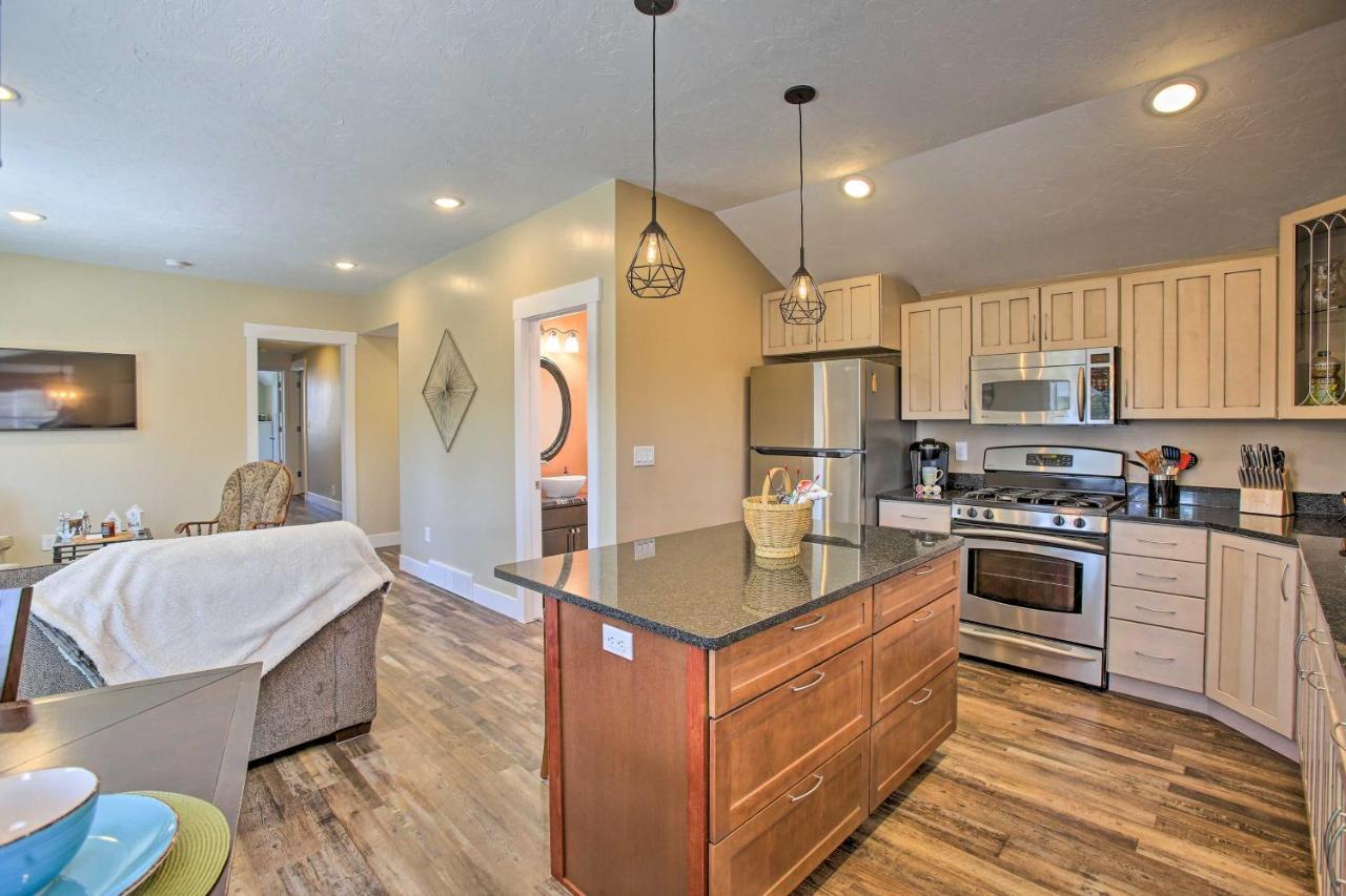 Cozy And Urban Ludington Apt About 1 Mi To Lake Michigan ภายนอก รูปภาพ